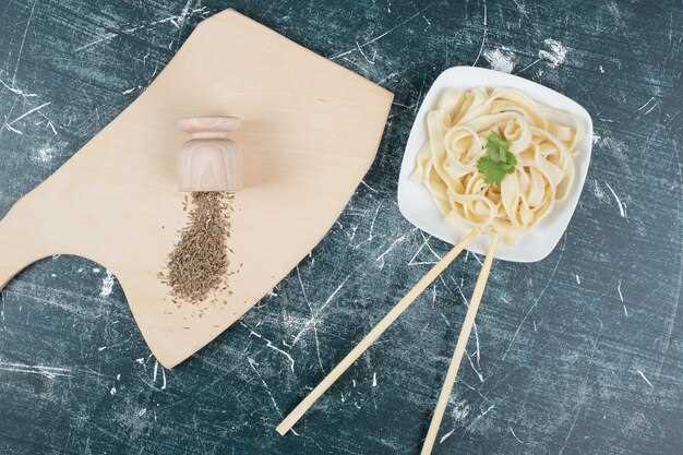 Блюдо с морепродуктами и соусом унаги