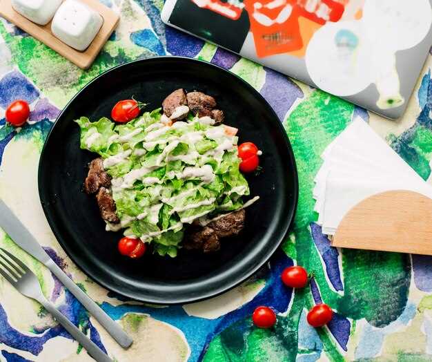 Пикантный салат с квашеной капустой и луком