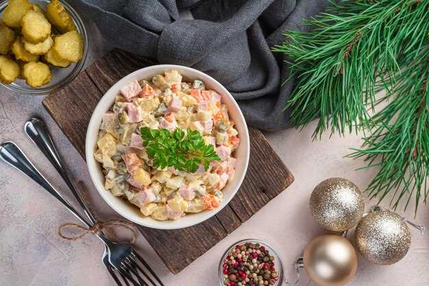 Теплый салат с опятами, картофелем и морковью
