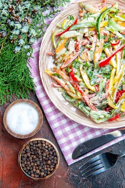 Классические салаты с копченой курицей: проверенные рецепты и их особенности