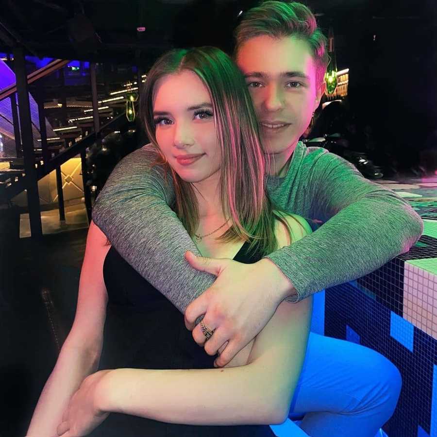 Как майя справляется с беременностью в 16 лет — самые важные аспекты ее жизни, вызовы, надежды и поддержка окружающих